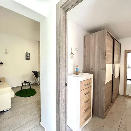 Daire Moderno, Con Wifi, 300mtrs De La Playa Con Piscina En Tenerife Sur *
