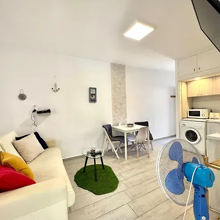 Moderno, Con Wifi, 300mtrs De La Playa Con Piscina En Tenerife Sur