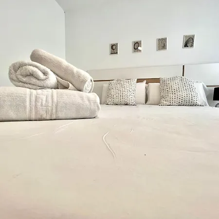 Moderno, Con Wifi, 300mtrs De La Playa Con Piscina En Tenerife Sur