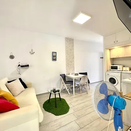 Daire Moderno, Con Wifi, 300mtrs De La Playa Con Piscina En Tenerife Sur Costa Del Silencio
