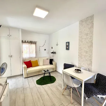 Moderno, Con Wifi, 300mtrs De La Playa Con Piscina En Tenerife Sur Daire