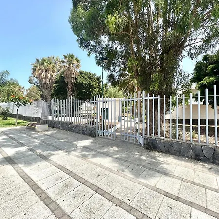Daire Moderno, Con Wifi, 300mtrs De La Playa Con Piscina En Tenerife Sur Costa Del Silencio