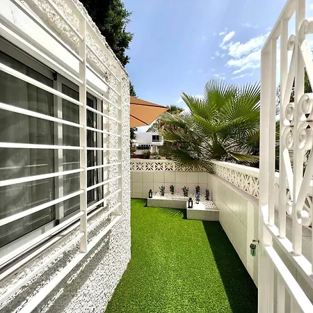 Moderno, Con Wifi, 300mtrs De La Playa Con Piscina En Tenerife Sur Апартаменты *
